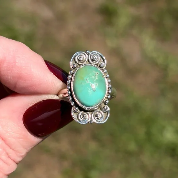 Sterling Silver Kingman Turquoise Ring - Picture 1 of 14